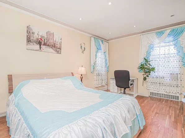 2675 East 7th Street image 19 of 28