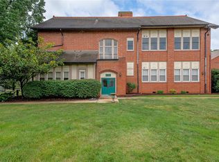 533 Colebrook Dr APT D, Saint Louis, MO 63119