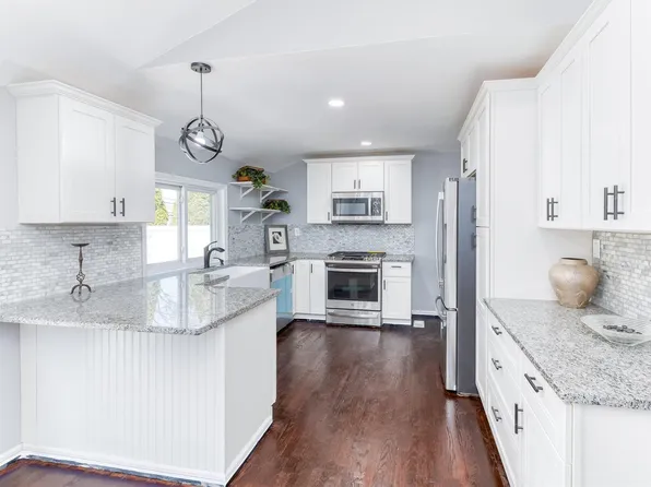 30 Rogers Lane, Smithtown, NY 11787