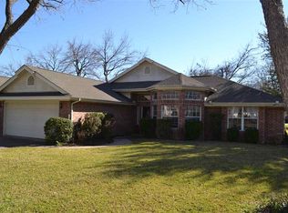 341 Stewart St, Meadowlakes, TX 78654