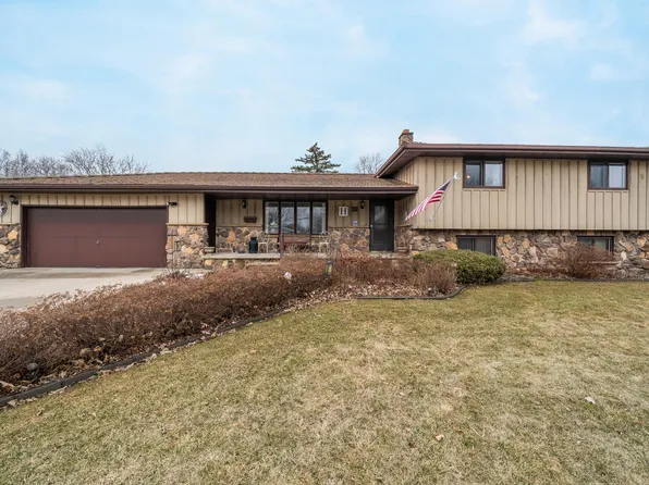 508 W Martin St, New London, WI 54961