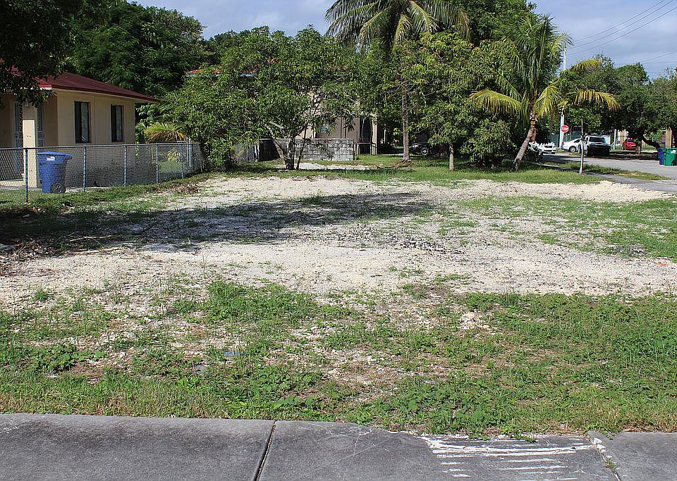 2nd image of 9254 NW 3rd Ave