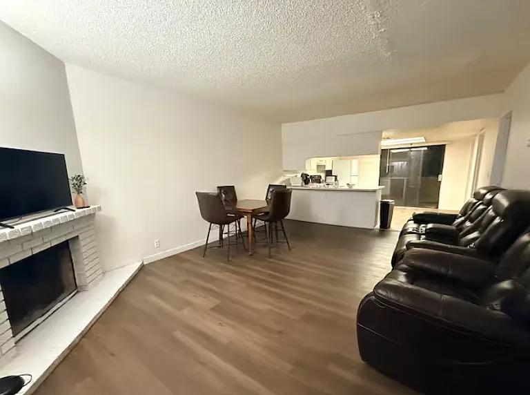 6220 Yerba Ln #D — Photo 7