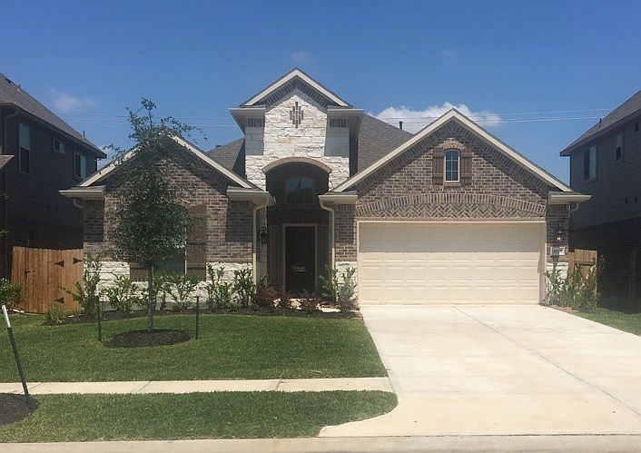 1st image of 4821 La Piedra Ln
