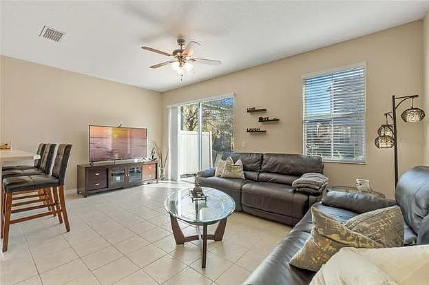 2817 Shady Willow Ln — Photo 5