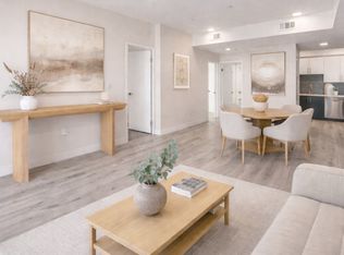 1111 N Kenmore Ave #403, Los Angeles, CA 90029