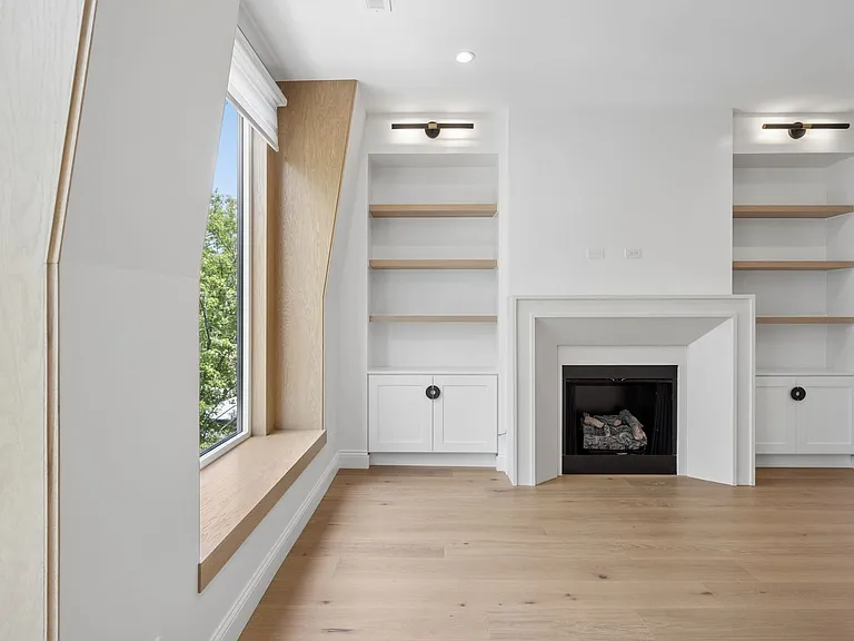 3739 N Clifton Ave #3 — Photo 5