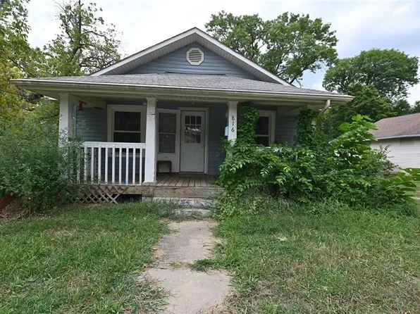 816 W Sycamore St, Nevada, MO 64772
