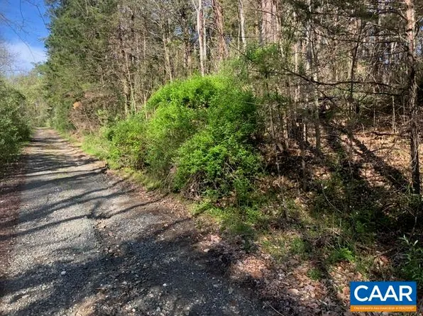 Rockfish Woods Cir, Howardsville, VA 24562