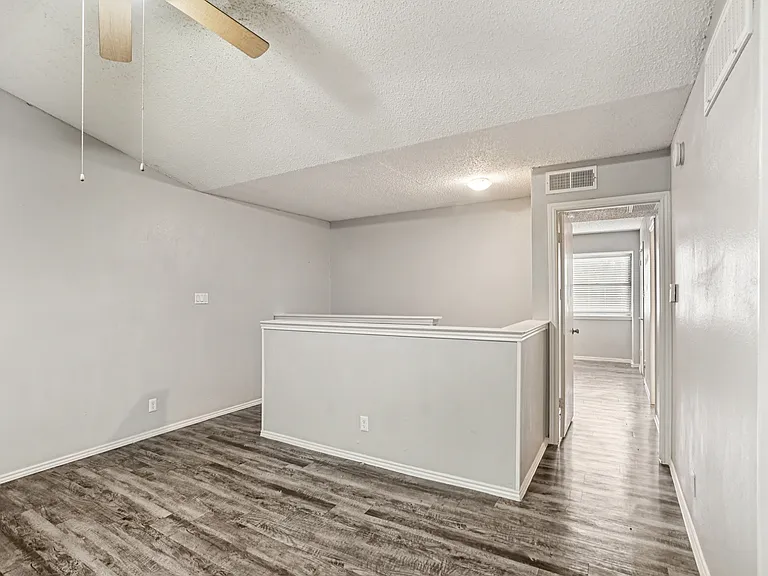 Evergreen Condominiums — Photo 13