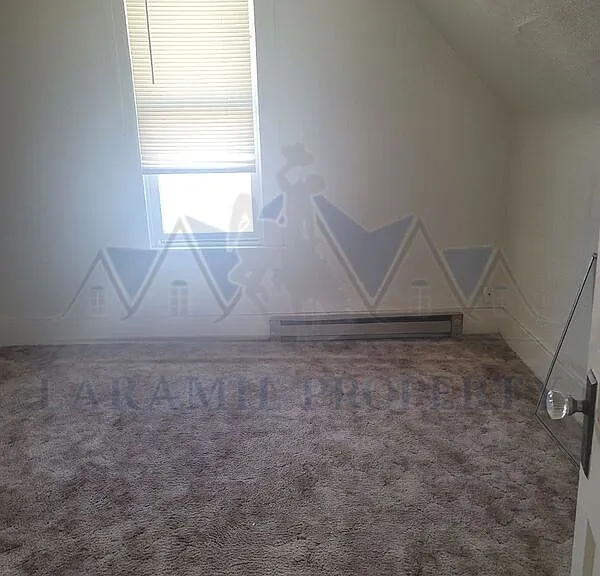 208 E Sheridan St — Photo 10