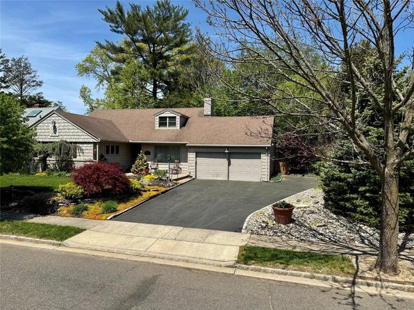 18 Todd Drive, Glen Head, NY 11545