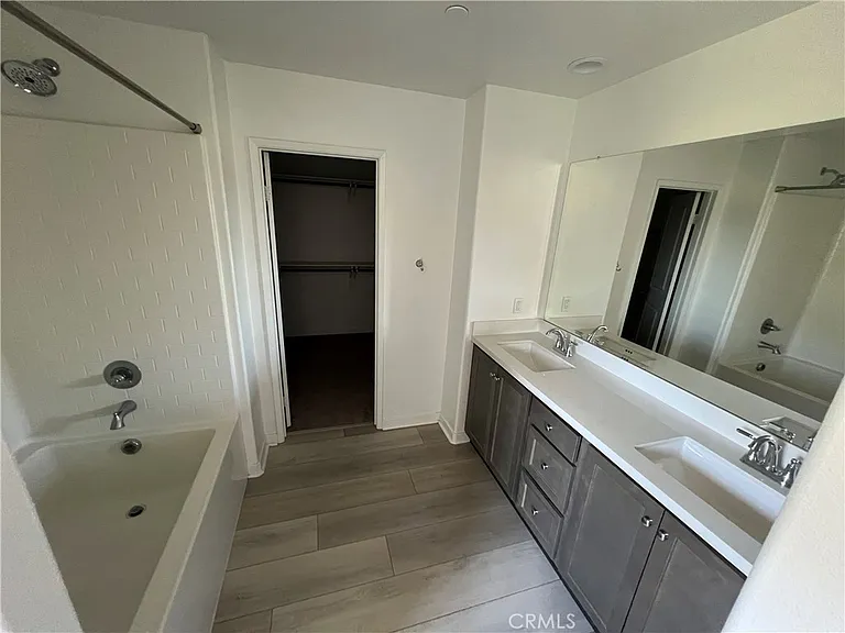 24024 Roybal Way — Photo 16