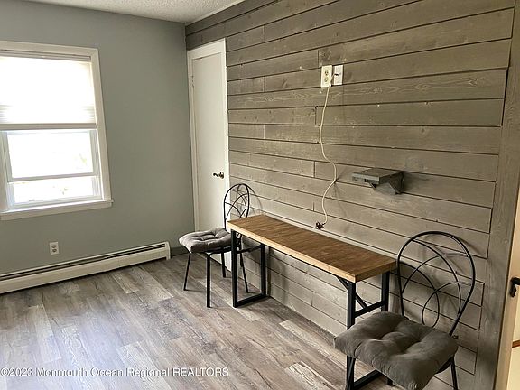 5th image of 310 Maryland Ave APT 32B