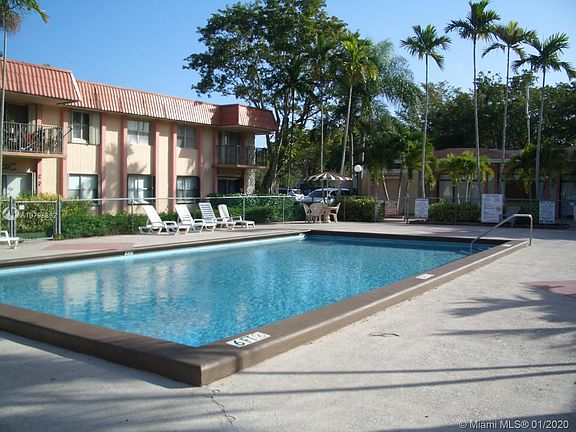 4th image of 10401 SW 108th Ave #241
