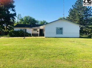 508 E 2nd Ave, Saint John, KS 67576