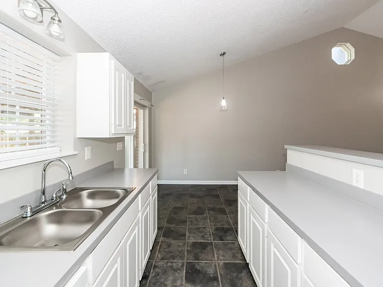 1441 Swamp Angel Ct — Photo 5