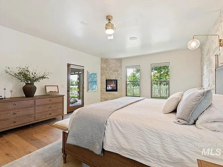 966 W Watersford Dr — Photo 16