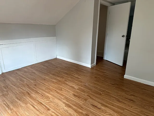 525 W Green St #4 — Photo 4
