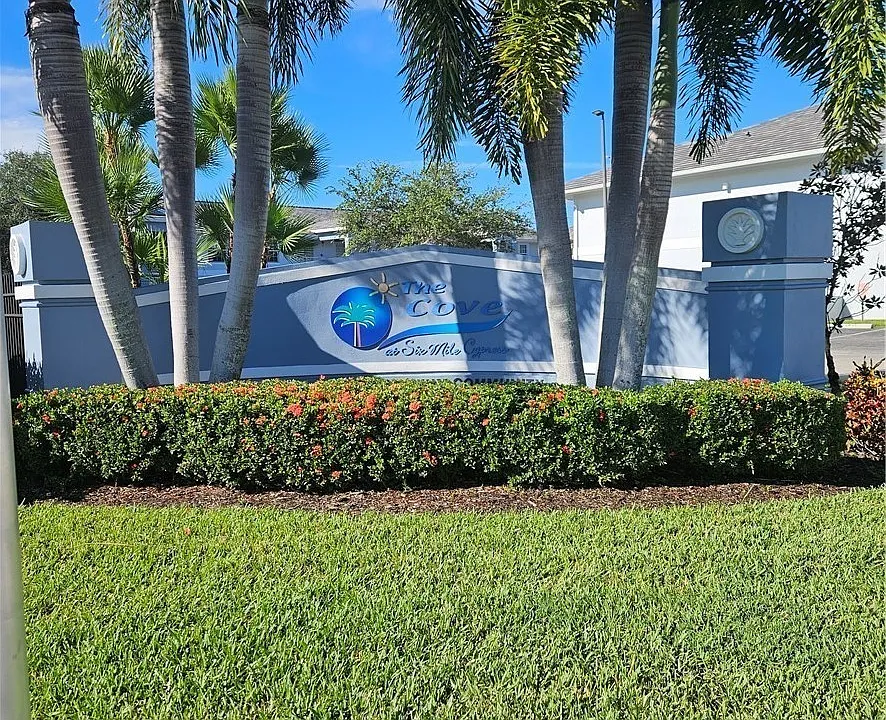 8513 Bernwood Cove Loop #204