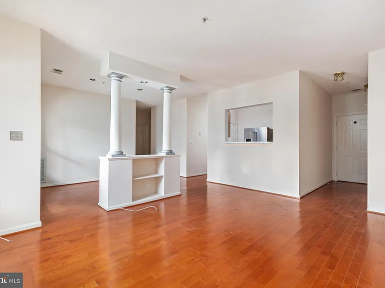 1705 Lake Shore Crest Dr #25 — Photo 6