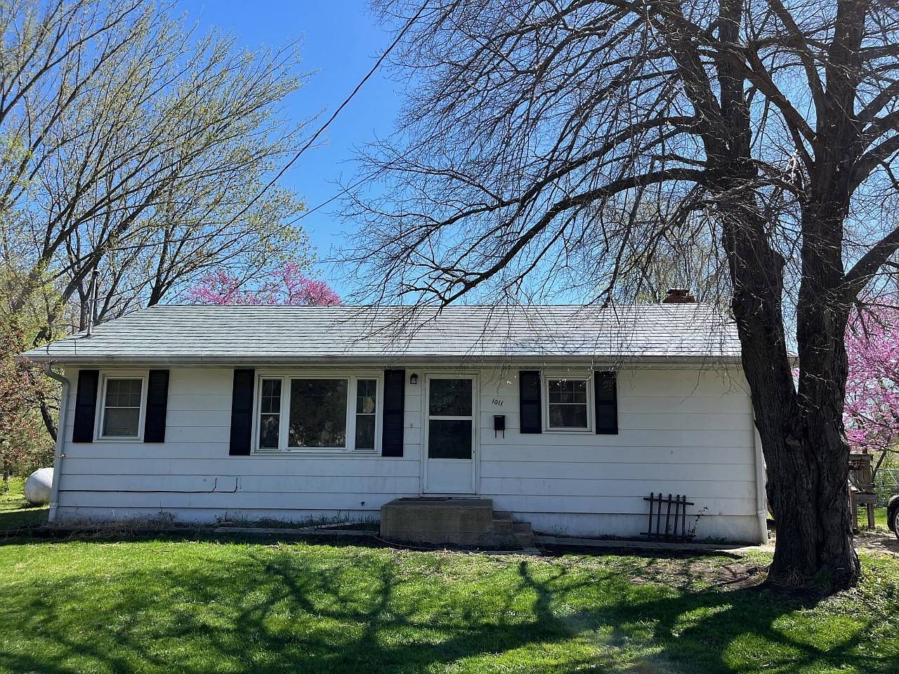 1011 Comstock St, Chillicothe, MO 64601 Zillow