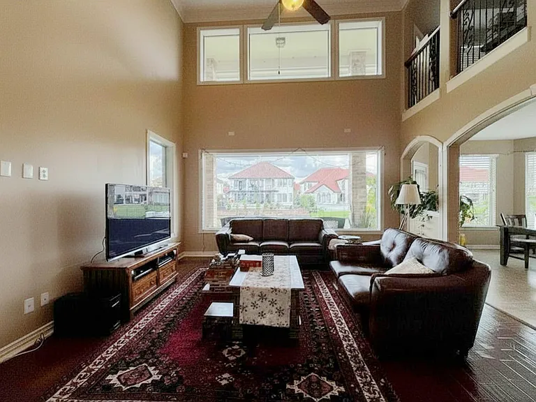 18943 Villa Bergamo Ln — Photo 3