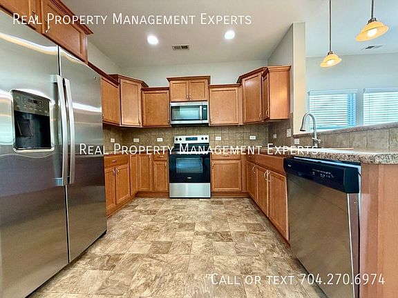 3rd image of 13734 Porter Creek Rd