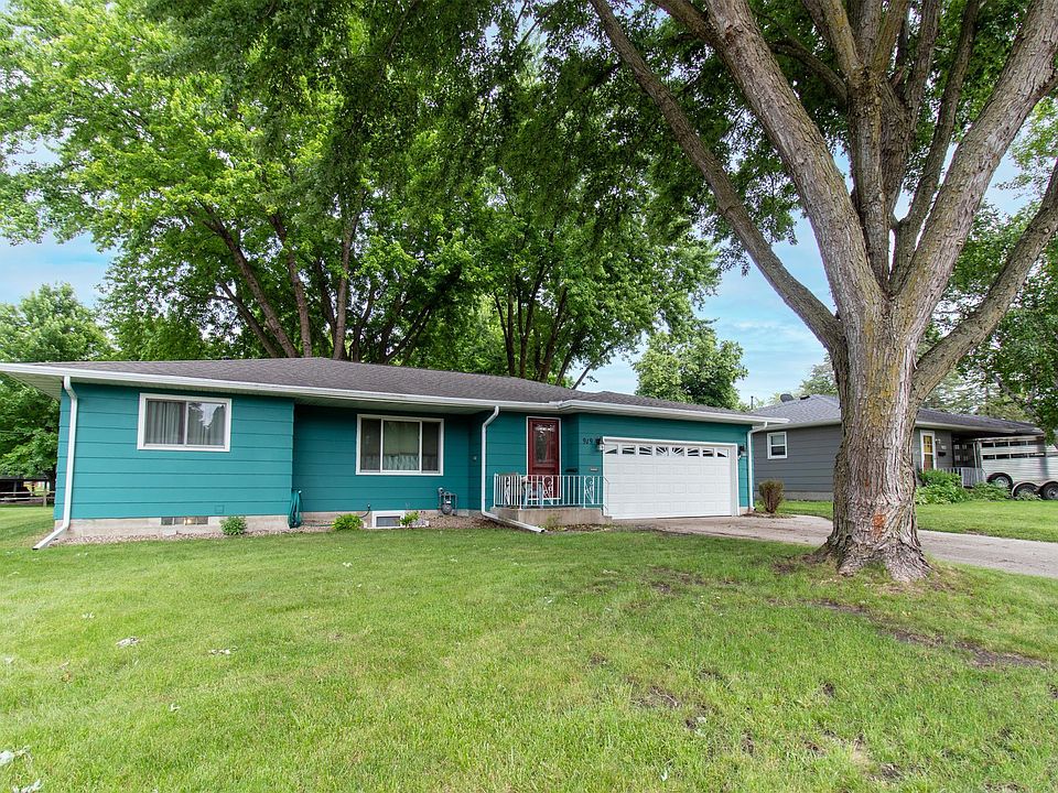 1st image of 919 Cardinal Dr