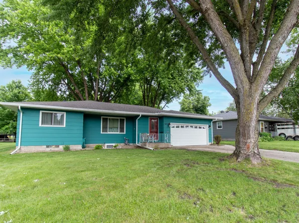 919 Cardinal Dr, Owatonna, MN 55060