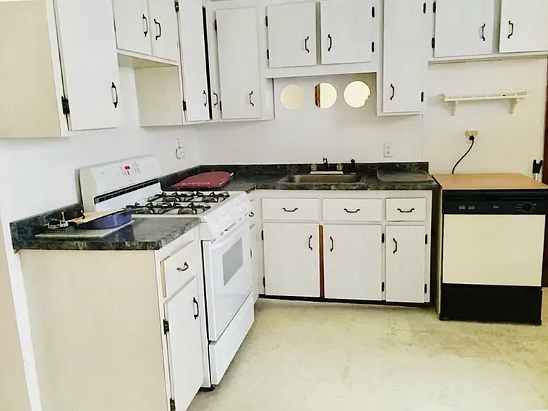 59 Monument Ave #1 — Photo 7
