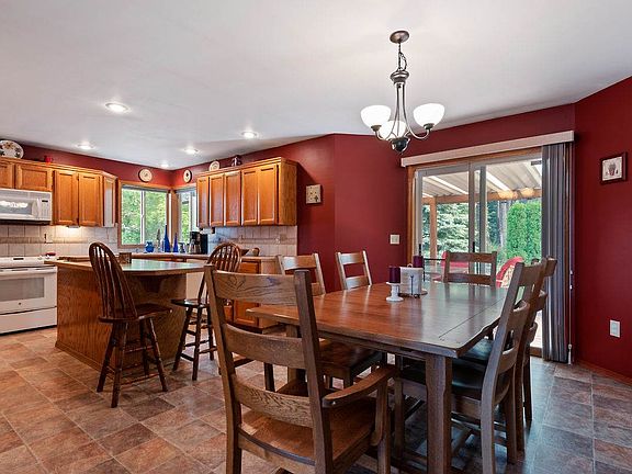 5th image of 604 E Blackhawk Dr