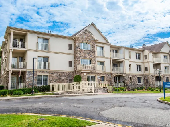 28 N De Baun Avenue #205, Suffern, NY 10901