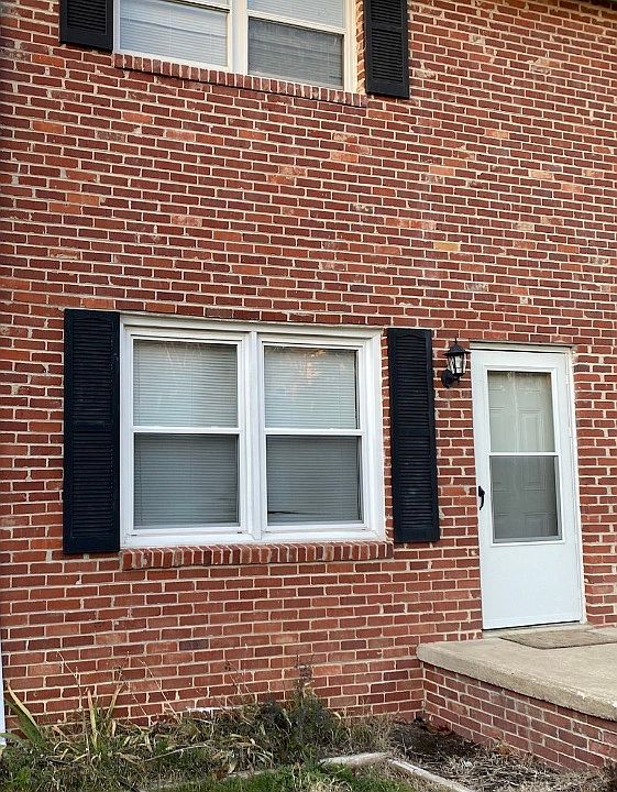 1st image of 217 Deerfield Dr APT 3