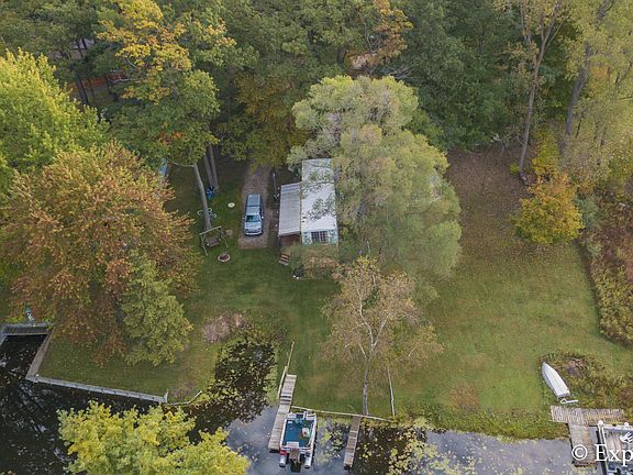 2nd image of 4499 Woodlawn Dr