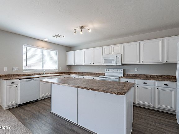 3rd image of 3117 W YELLOW PEAK Drive