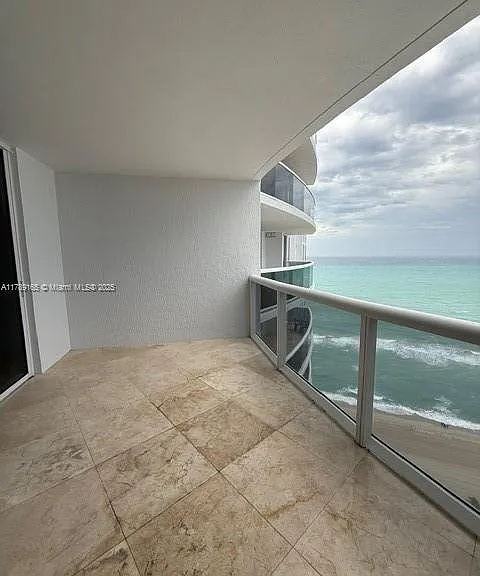 18911 Collins Ave #2804 — Photo 2