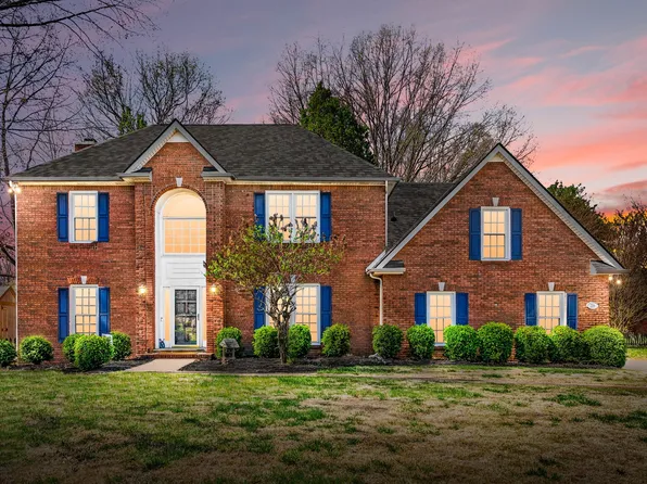 206 Longwood Ln, Clarksville, TN 37043