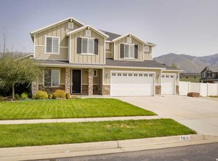 716 N Rifleman Dr, Farmington, UT 84025