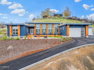 925 Goodlander Cir, Selah, WA