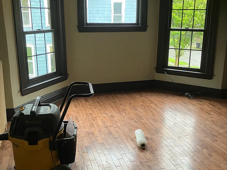 218 William St #2 — Photo 2