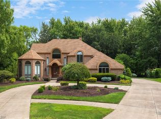 3137 Northwood Ln, Westlake, OH