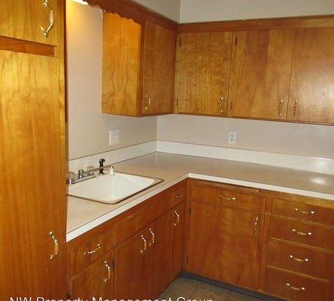 4th image of 2324 Wetmore Ave APT 7