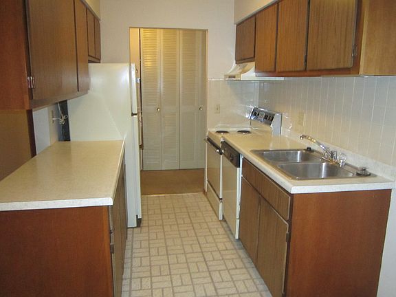2nd image of 5650 W Wahner Ave #5-102