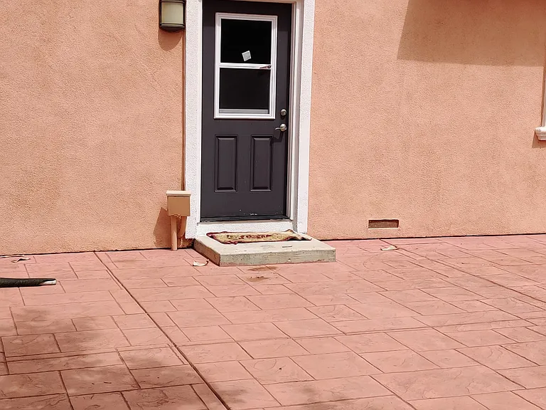 20118 Forest Ave #ROOM RENTAL — Photo 7