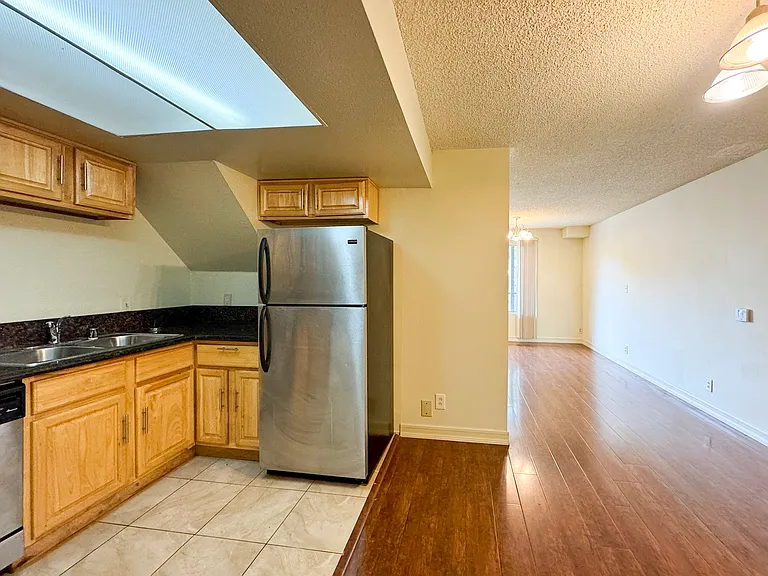 4554 Russell Ave #2 — Photo 6