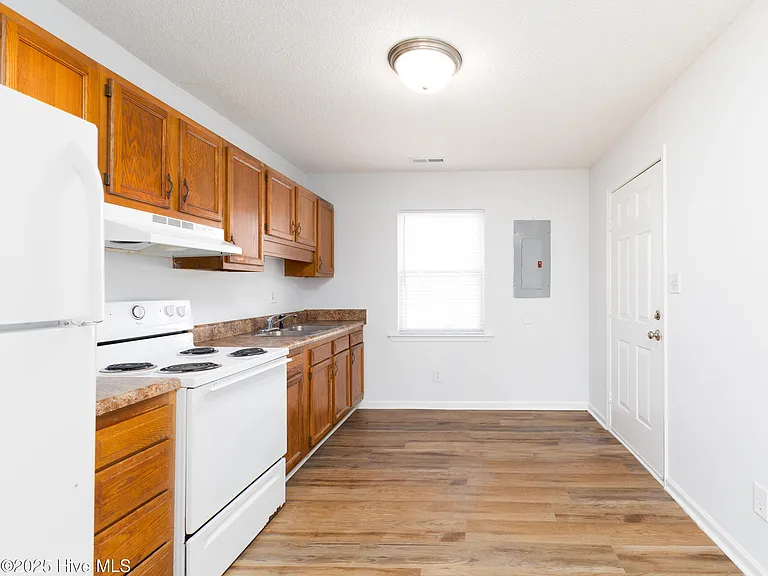 2322 Indian Dr #B7 — Photo 5