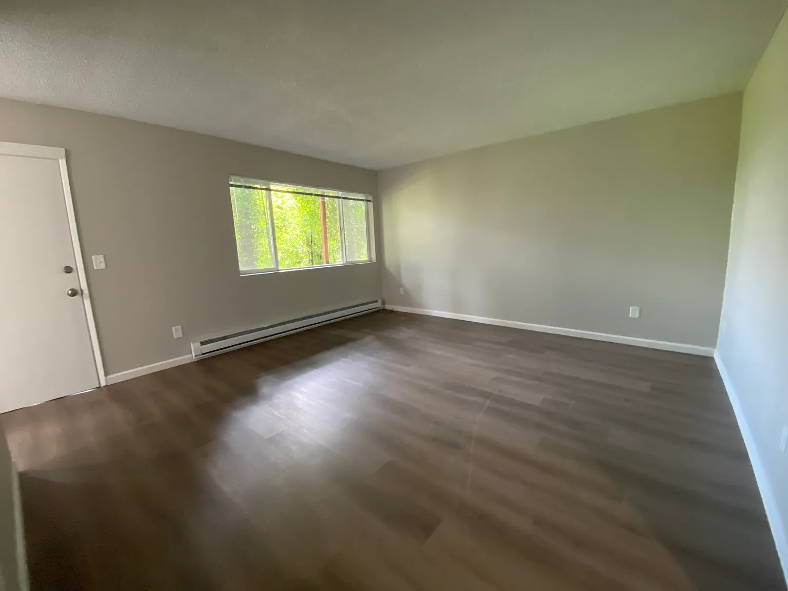 2 bed, 825 sqft, $1,595 — Photo 3