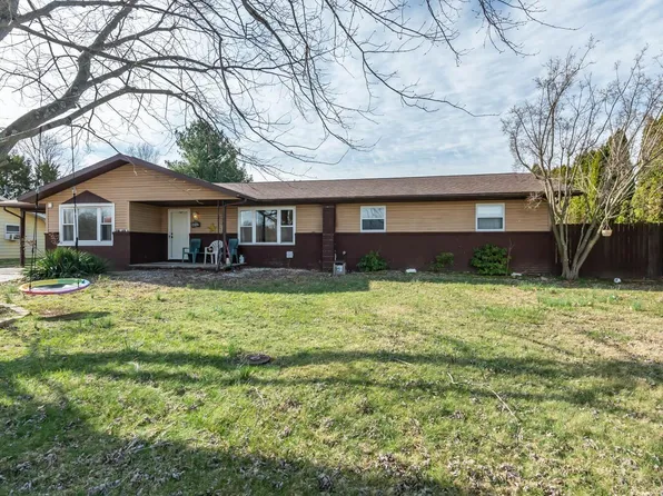 426 Woodville Rd, Mitchell, IN 47446