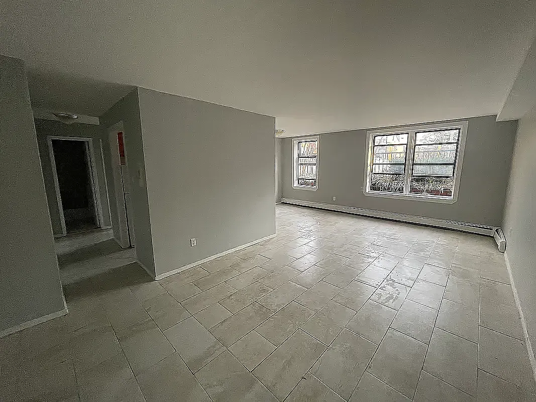 5815 Snyder Avenue — Photo 3